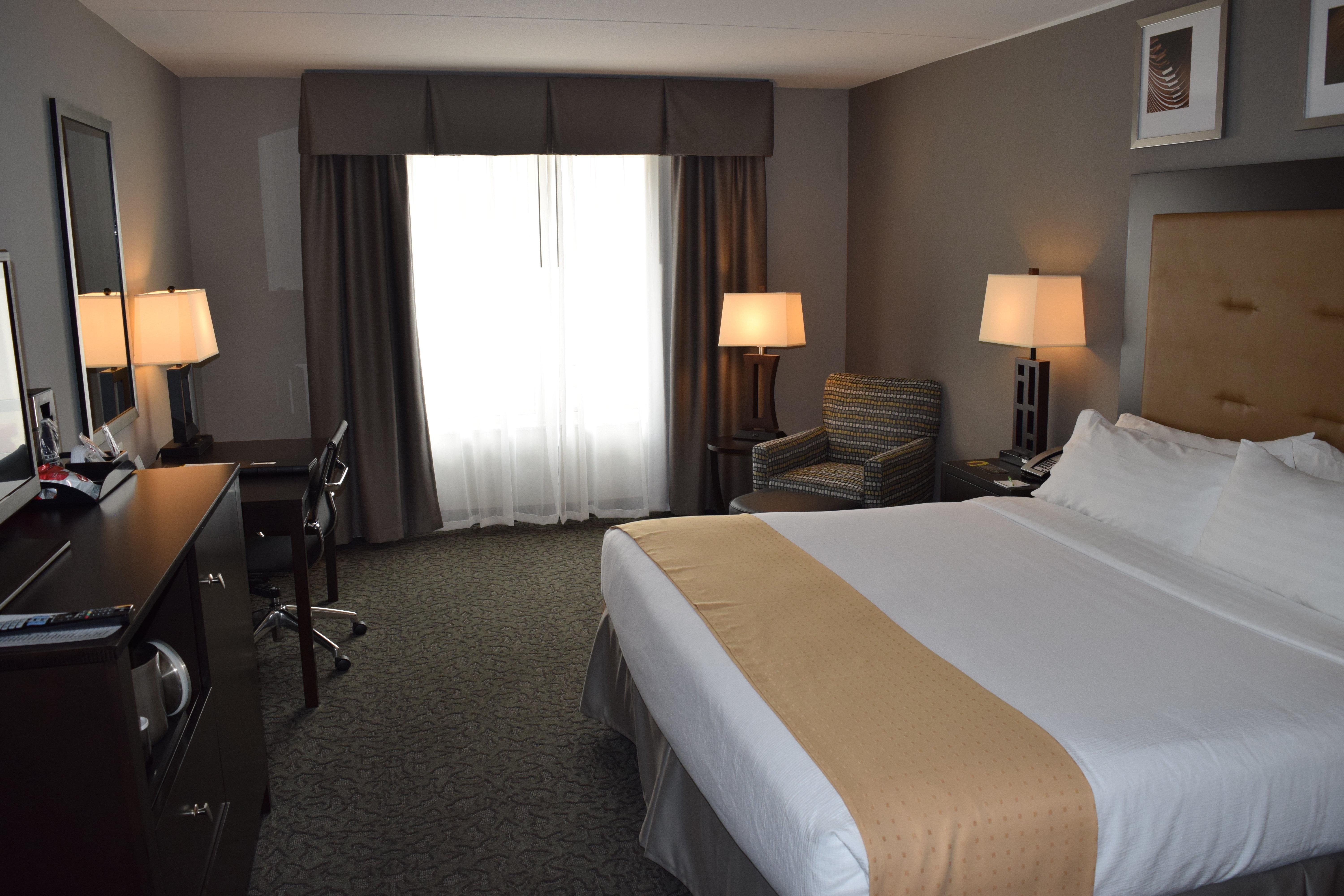 Holiday Inn And Suites East Peoria By Ihg Bagian luar foto