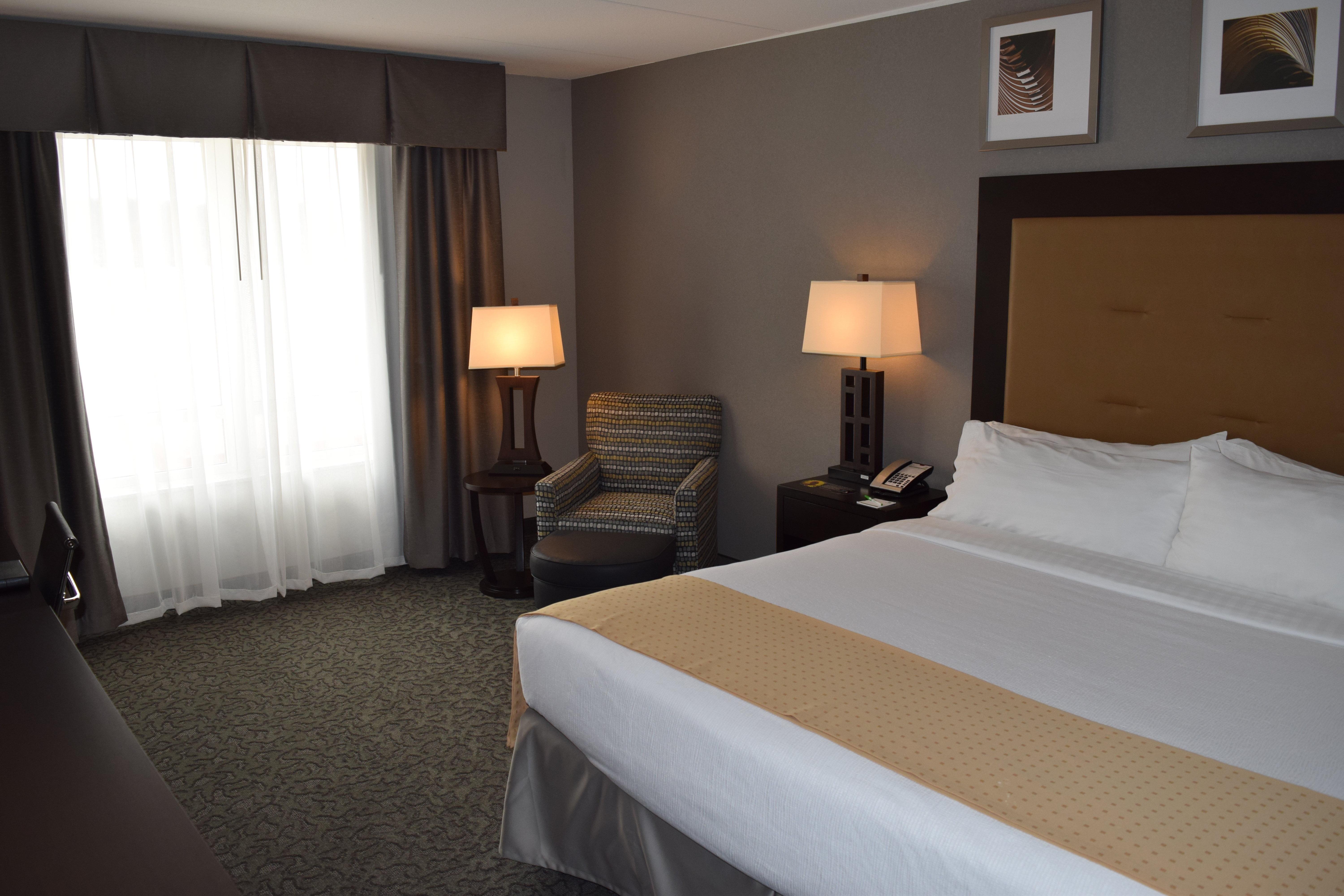 Holiday Inn And Suites East Peoria By Ihg Bagian luar foto