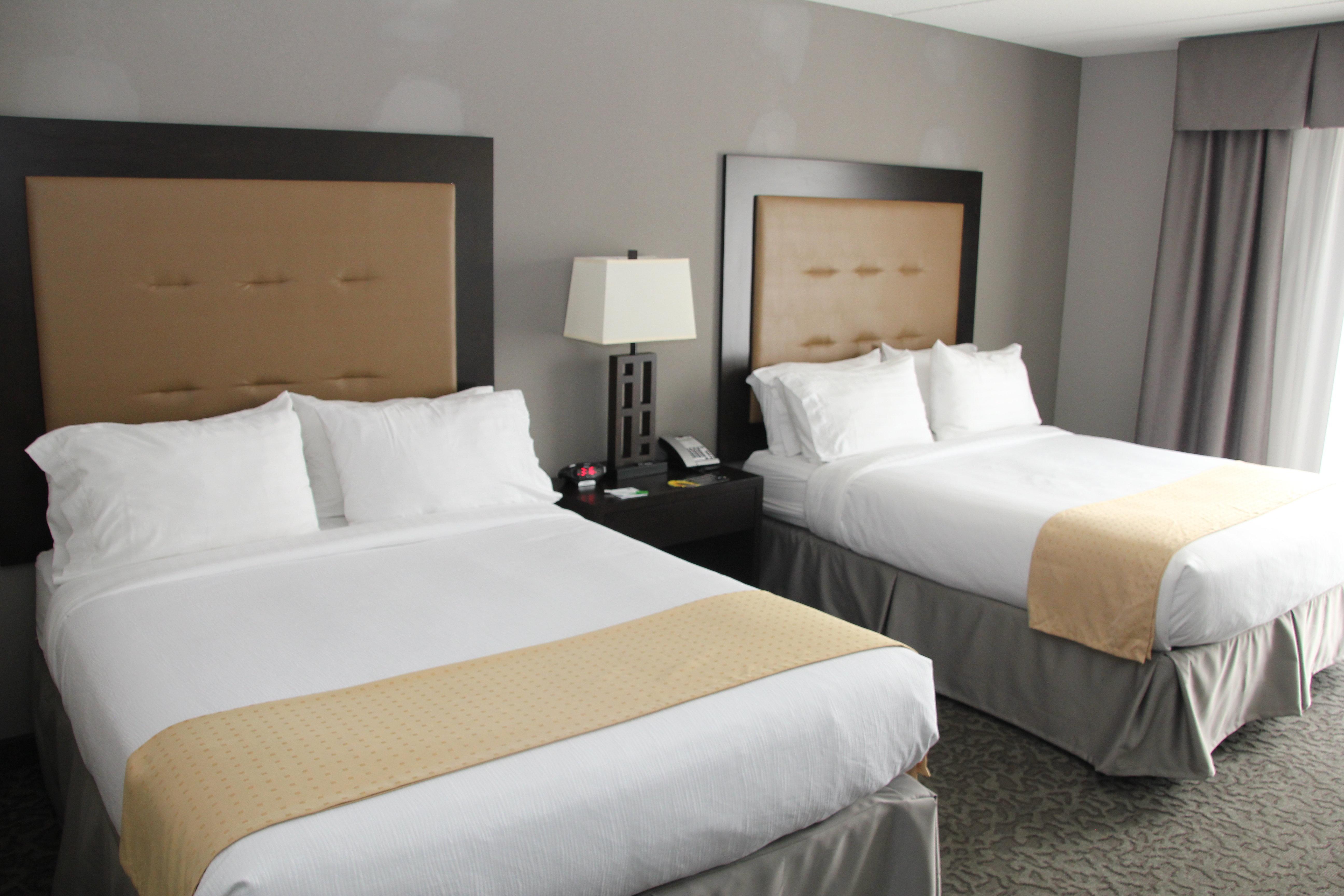 Holiday Inn And Suites East Peoria By Ihg Bagian luar foto