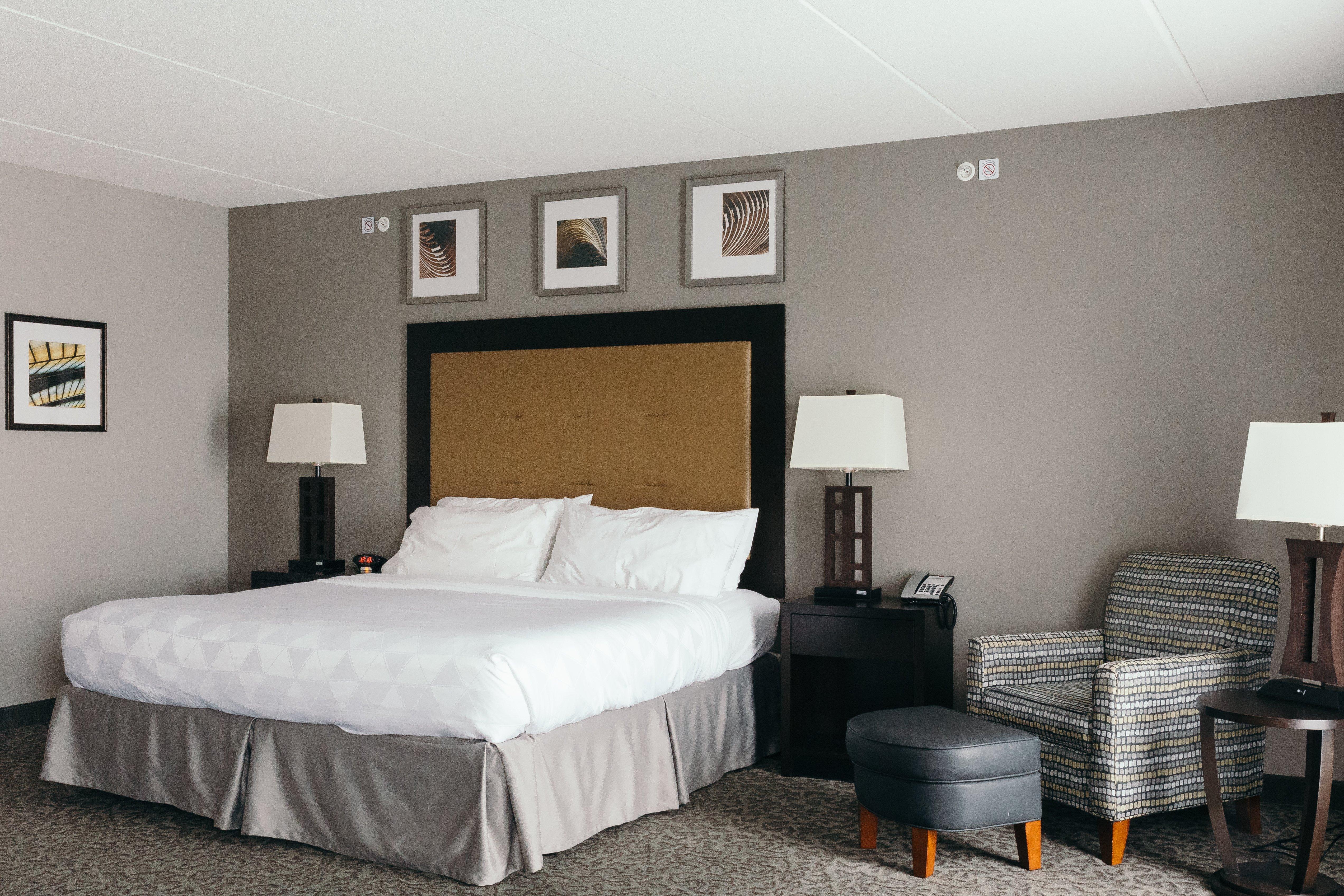 Holiday Inn And Suites East Peoria By Ihg Bagian luar foto